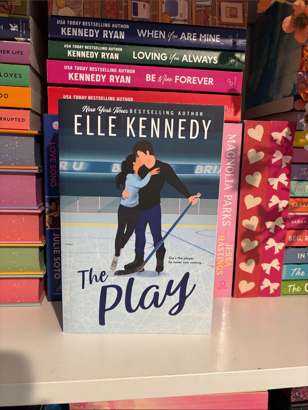 Elle Kennedy "The Play" - Sprayed edge